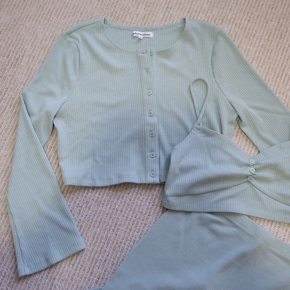 Reformation “Niko” 3 Piece Set - Picture 6 of 11